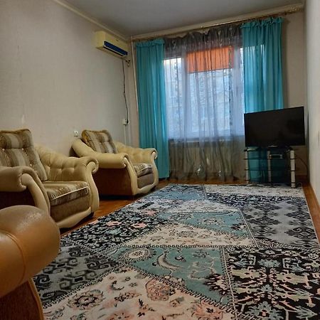 Квартира с видом на море Apartment Актау Екстериор снимка